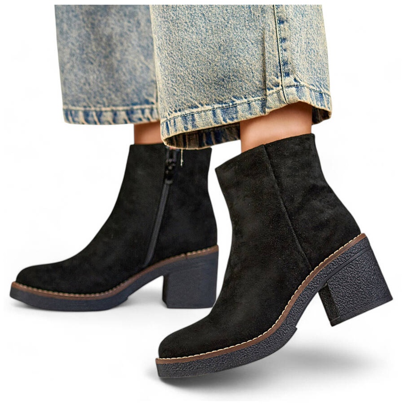 Stivali classici da donna con tacco in camoscio, nero 9613B