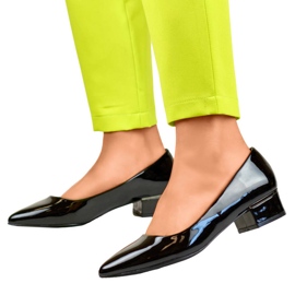 Décolleté da donna a punta con tacco basso, nero verniciato, GD-XR106C-B