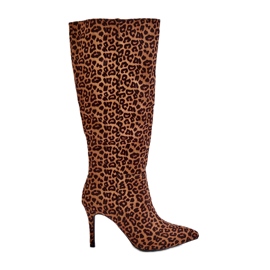 STEPHAN Stivali marroni isolati realizzati in eco-pelle scamosciata con tacco leopardato marrone