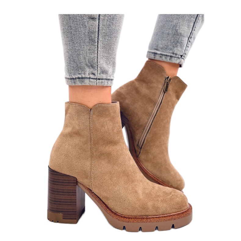 Stivaletti con tacco alto e protezione beige