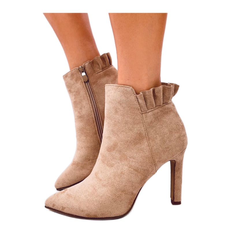 Stivaletti con tacco alto in camoscio color kaki beige