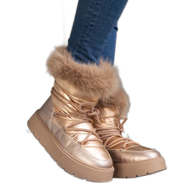 Doposci da donna isolanti beige con pelliccia d'oro