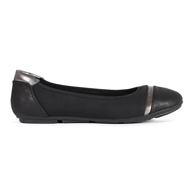 Ballerine piatte nere in similpelle nero