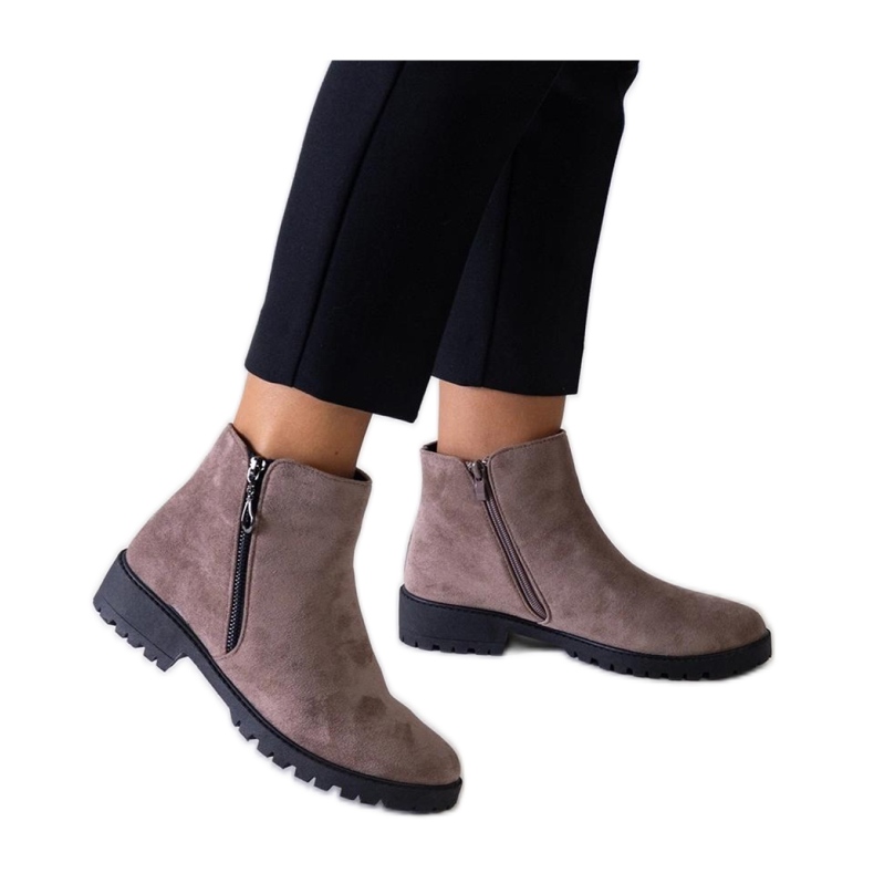 Stivali marroni con inserti metallici, eco-camoscio Branda - Solea marrone