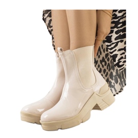 Stivaletti in vernice beige di Asma - Solea