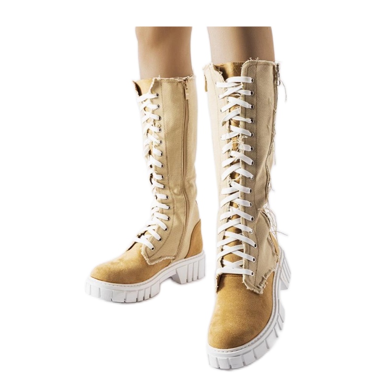 Stivali Palmer isolati in tessuto beige - Solea