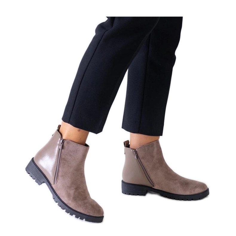Stivali platform marroni realizzati in eco-camoscio Kirla - Solea marrone