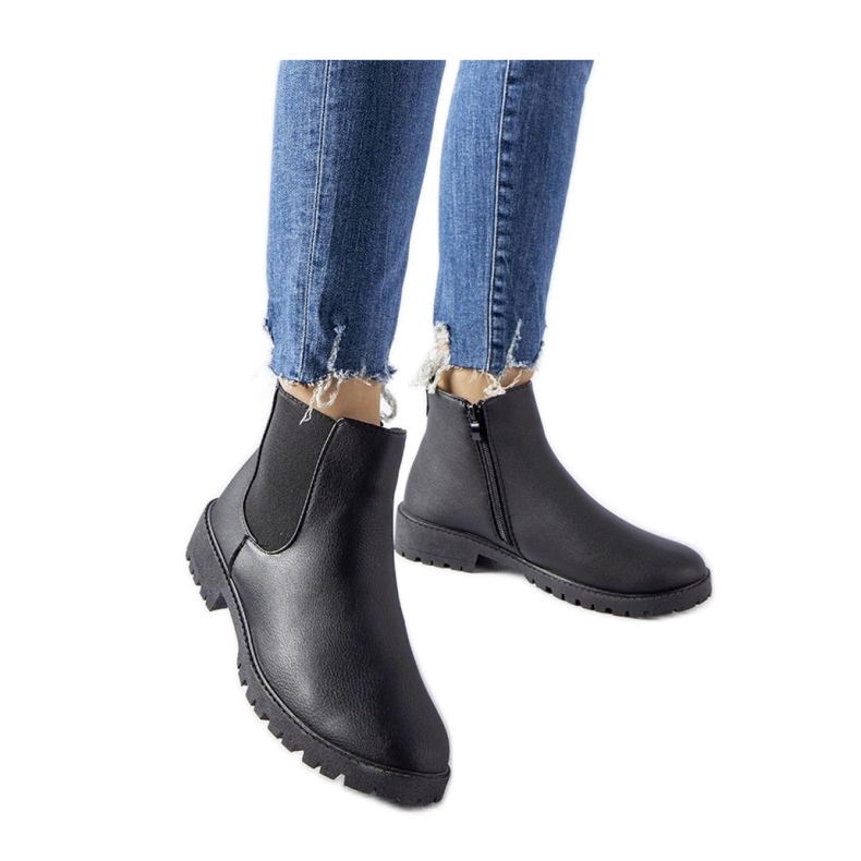 Stivaletti casual classici neri realizzati in ecopelle Sabre - Solea nero