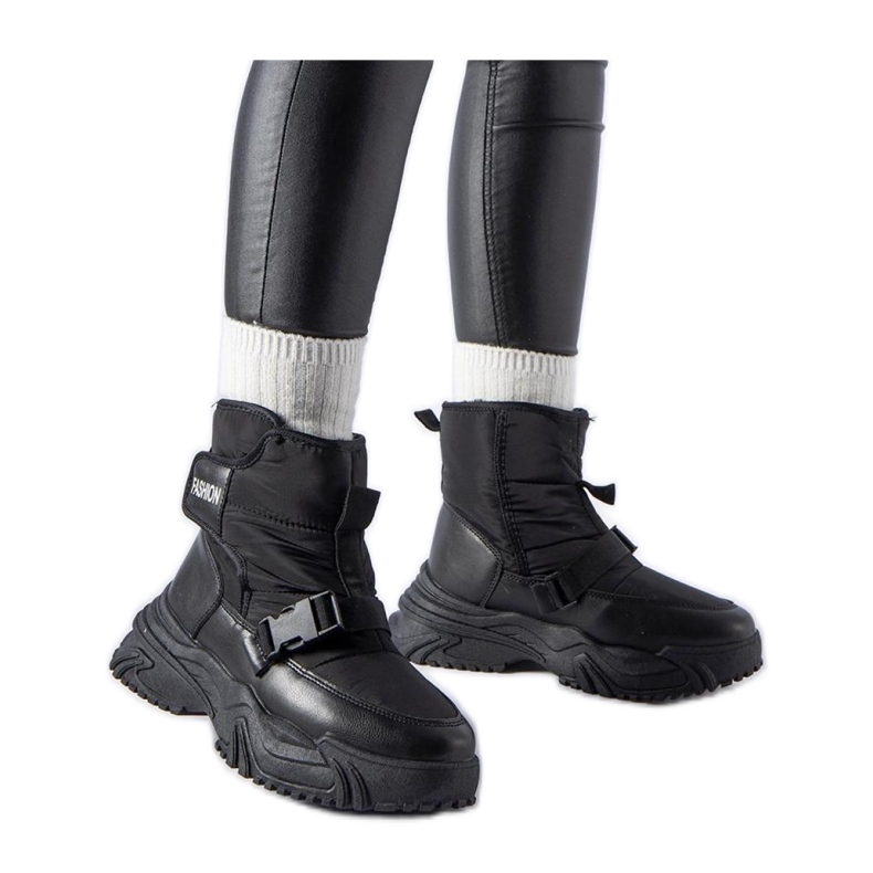 Doposci isolanti neri con velcro nero