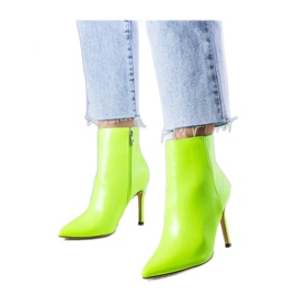 Stivali verdi con tacco verde