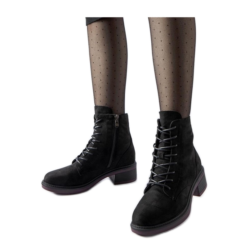 Stivaletti classici neri con suola viola nero