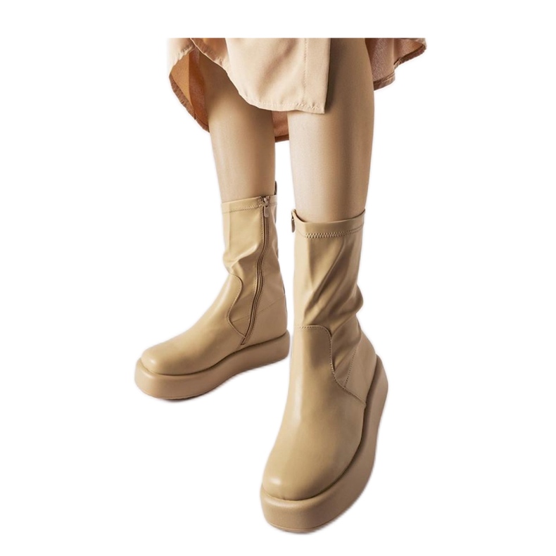 Stivali beige con plateau
