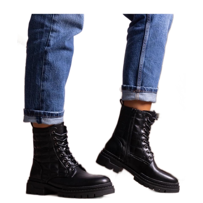 Sneakers trapuntate nere nero