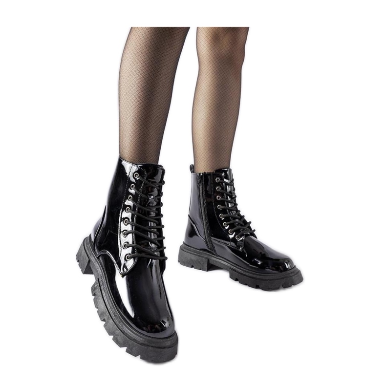 Stivali da donna in vernice nera nero