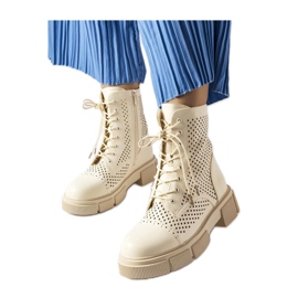 Stivali traforati beige