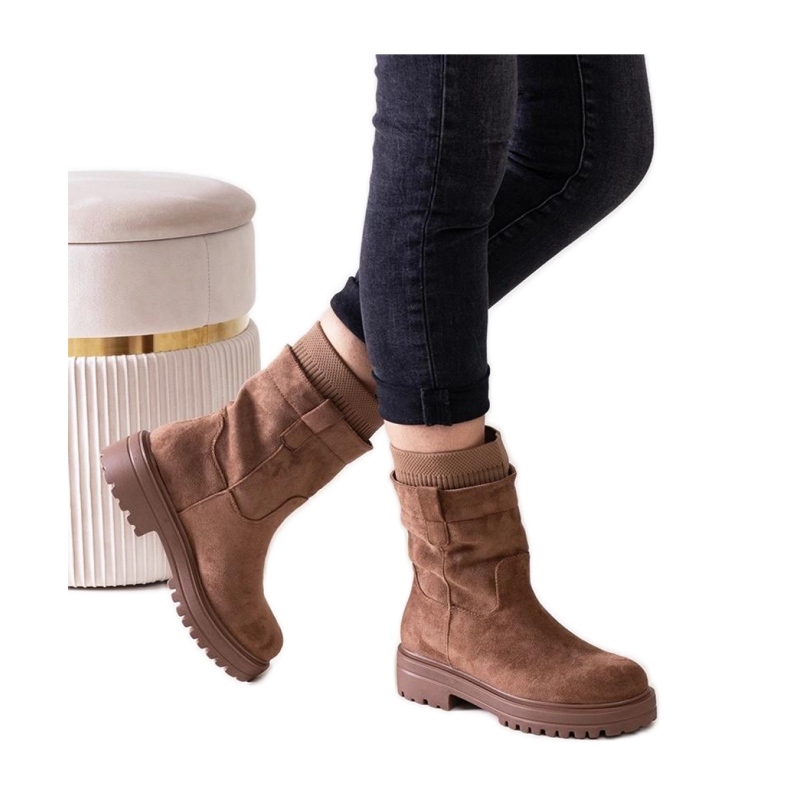 Stivaletti slip-on marroni con calzino marrone