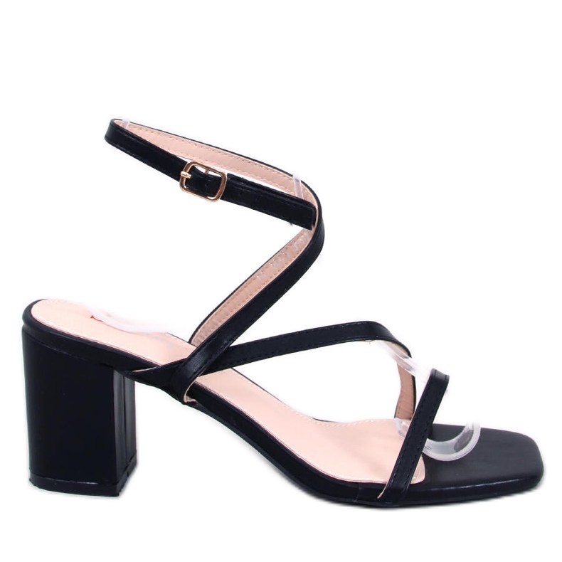 Sandali neri con tacco nero