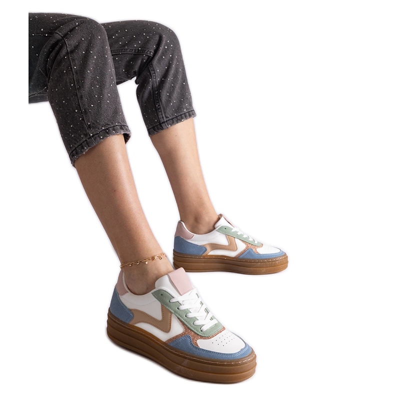 Sneakers blu con suola in gomma