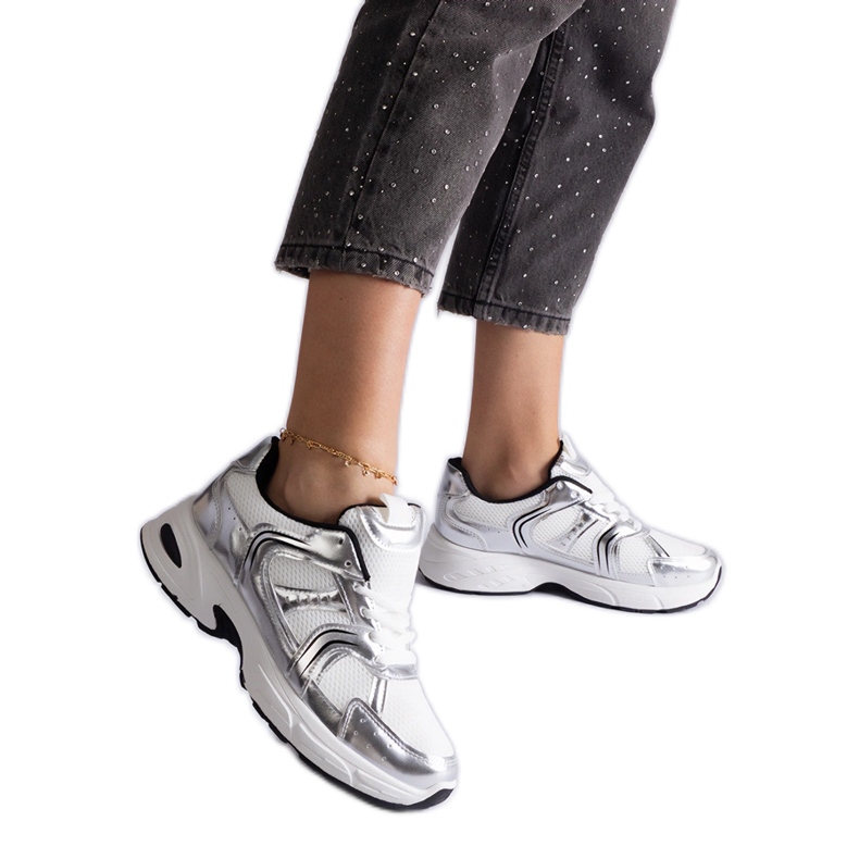 Sneaker bianche e argento da donna d'argento