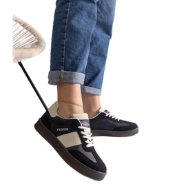 Sneakers nere con plateau e cuciture nero