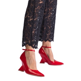 Décolleté con zeppa in vernice rossa rosso
