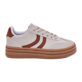 Sneaker eleganti sulla piattaforma grigia grigio
