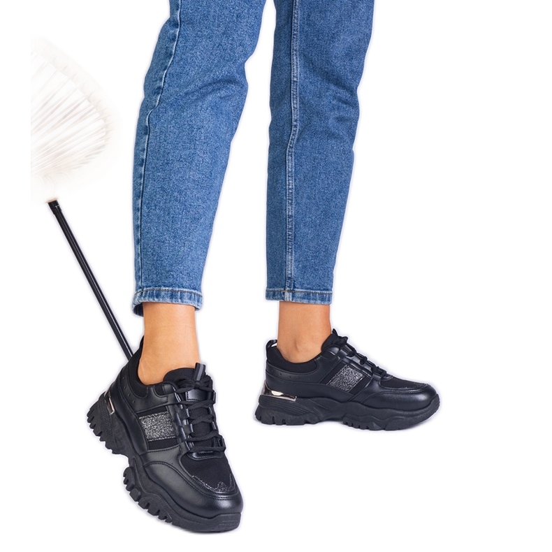 Sneaker da donna nera decorate con glitter nero