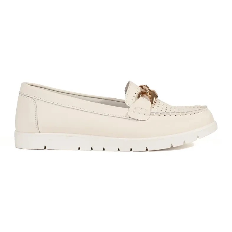 Goodin Mocassini beige leggeri in pelle con una catena sulla piattaforma