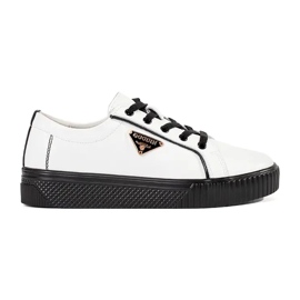Goodin Sneaker bianche e nere in pelle su una suola spessa bianco
