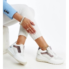 Sneakers con zeppa da donna bianche di Cross Jeans bianco