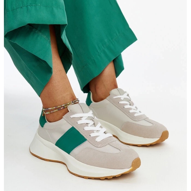 Sneakers in pelle grigia e verde di Ganim grigio