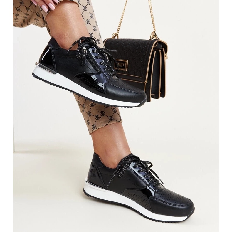 Sneakers in pelle nera con inserto in metallo Rida nero