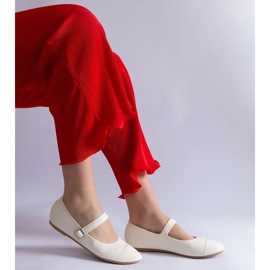 D/CEO Ballerine bianche dalla finitura opaca, chiuse con fibbia Longhola bianco