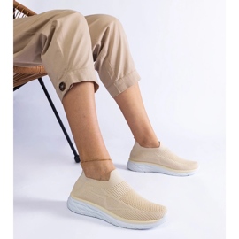 D/CEO Beige sneaker sport di Aquilina che scorre