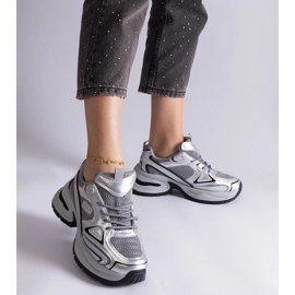 D/CEO Sneaker argento con massiccia suola Adom