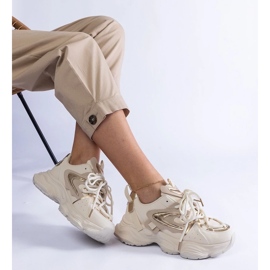 D/CEO Sneaker sportive da donna beige su una grande suola di privilegio