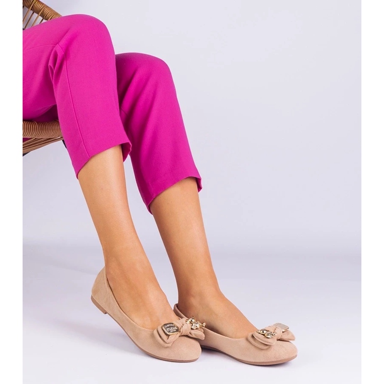 D/CEO Ballerina classica beige con un arco masol