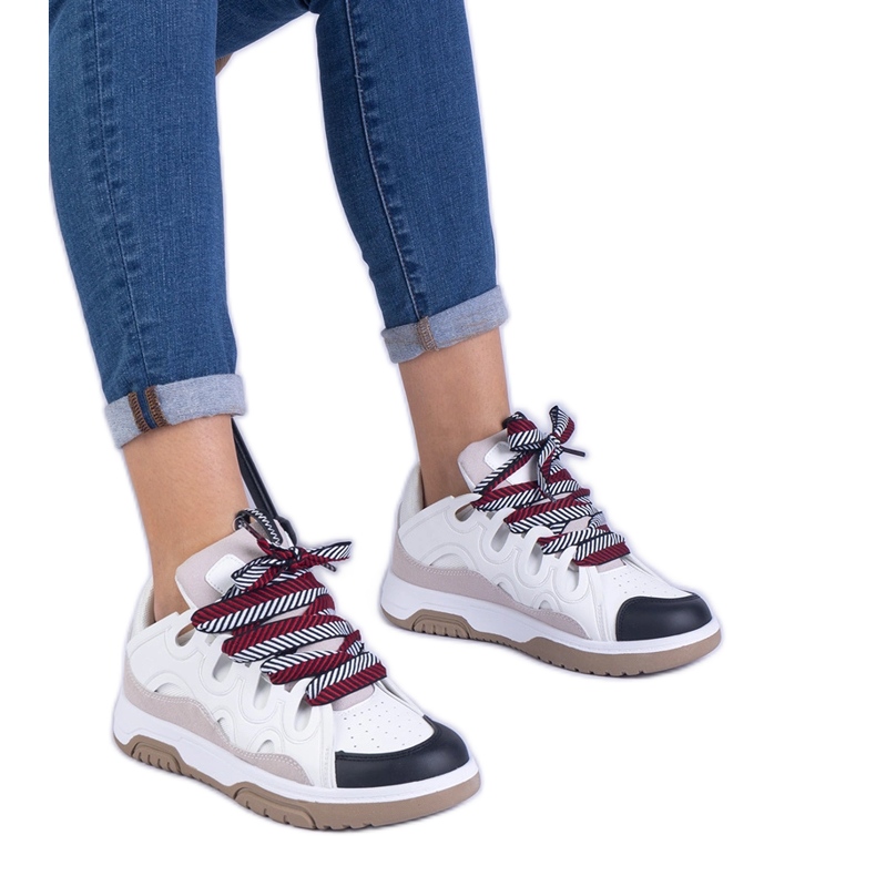 Sneaker da donna bianca con allacciatura decorativa