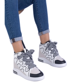 Sneaker da donna bianca con lacci spessi bianco
