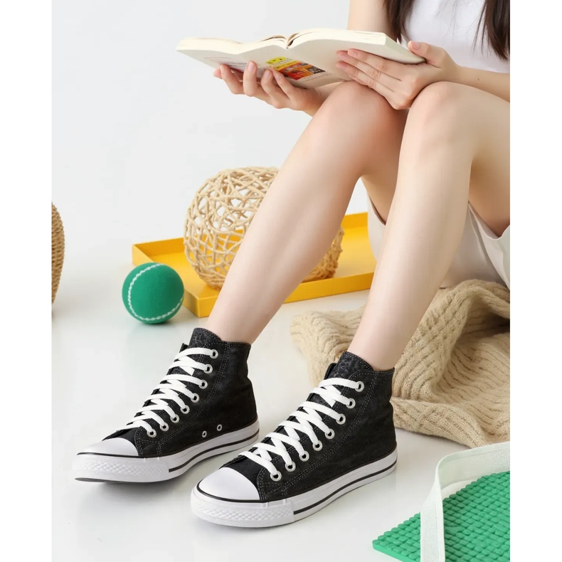Sneaker nere di corvo femminile nero