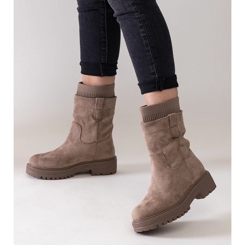 D/CEO Stivaletti slip-on beige con calzino Ralia