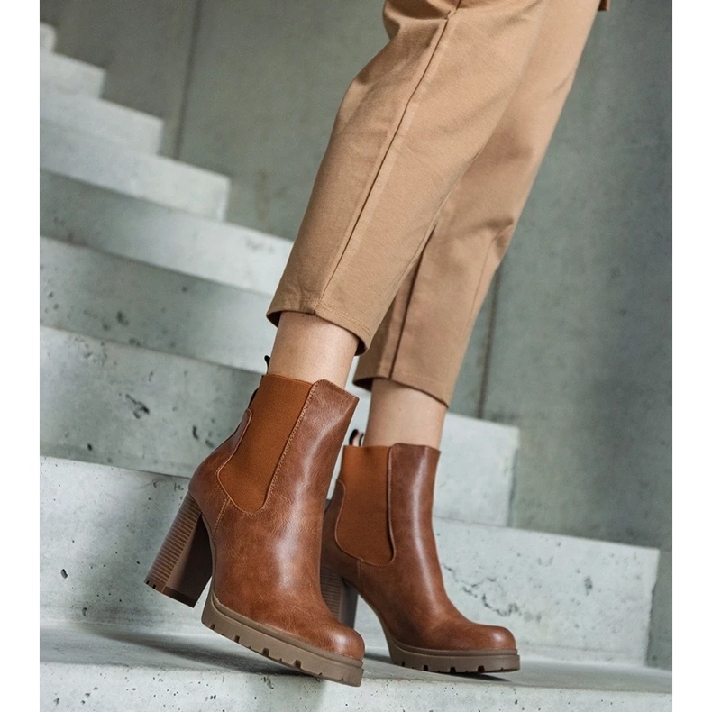 D/CEO Stivaletti slip-on marroni realizzati in ecopelle Motena marrone
