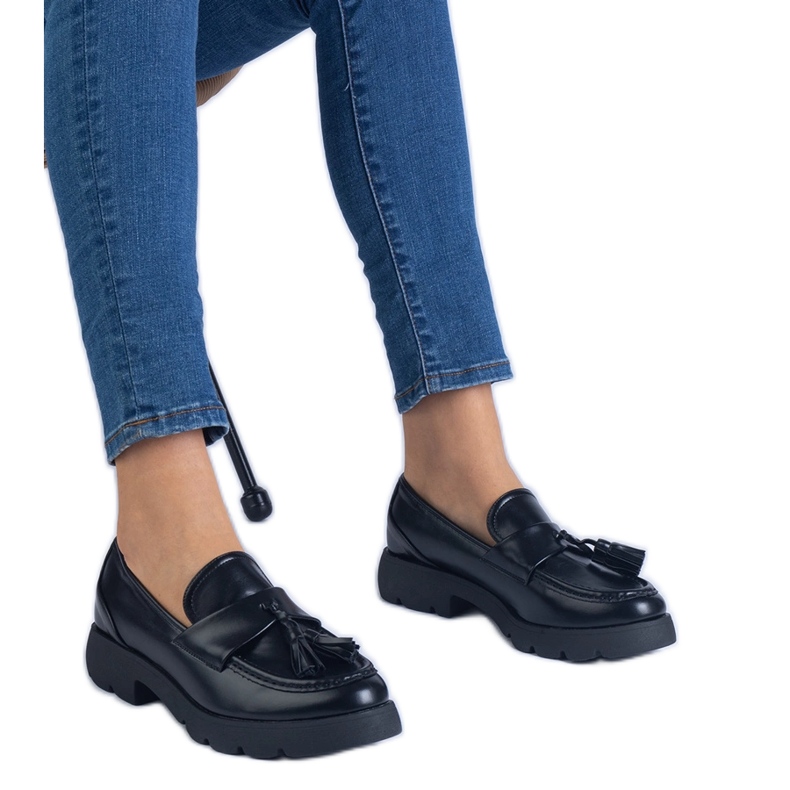 Scarpe classiche nere con frange nero