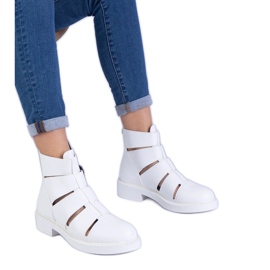 Stivali bianchi con Eco -Pleather con ritagli a ruote piatti bianco