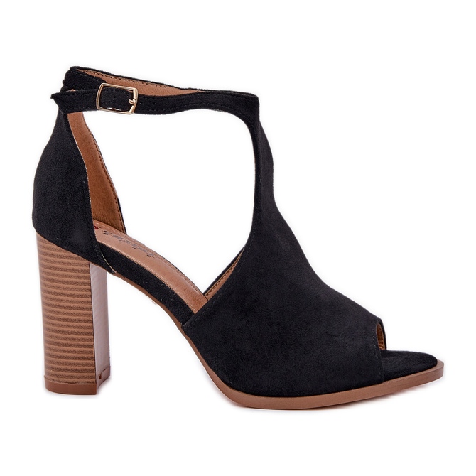 Sandali sull'eco scamosciata post nero