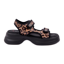 Sandali leggeri in pelle Eco sulla piattaforma di stampa leopardata marrone