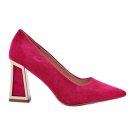 Eleganti pompe sul pistone del puntatore. rosa