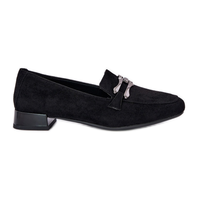 Mocassine con un ornamento su un delicato tacco ecode nero