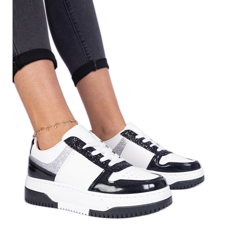 Sneakers nere da donna con suola spessa nero