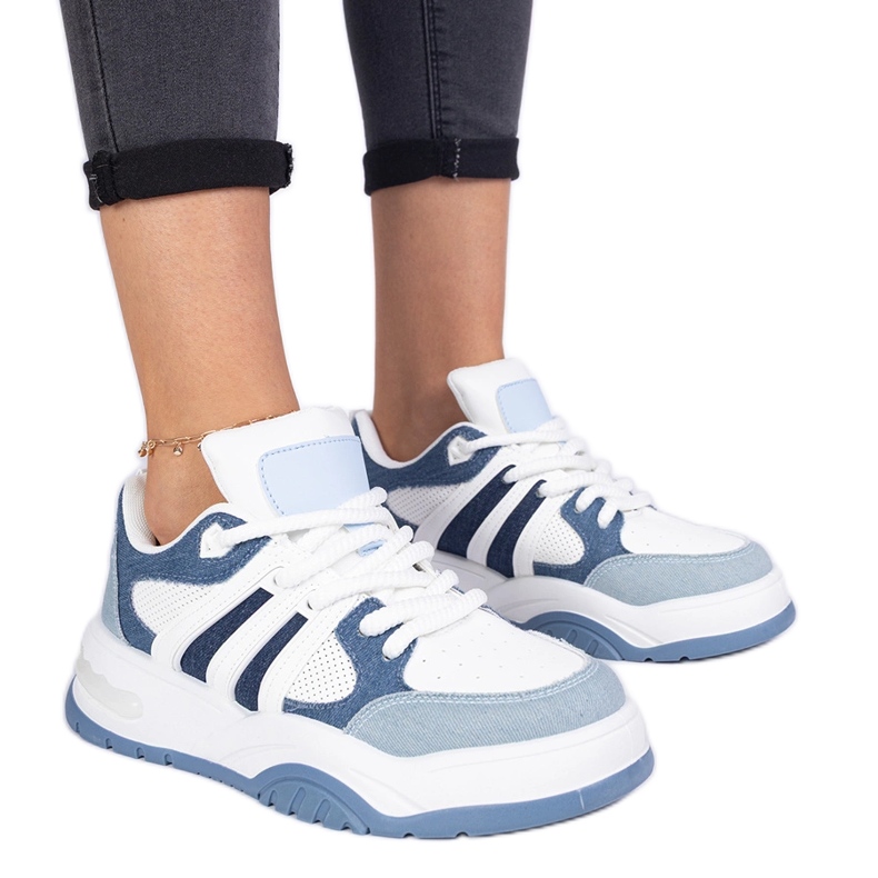 Sneaker da donna blu con allacciatura enorme